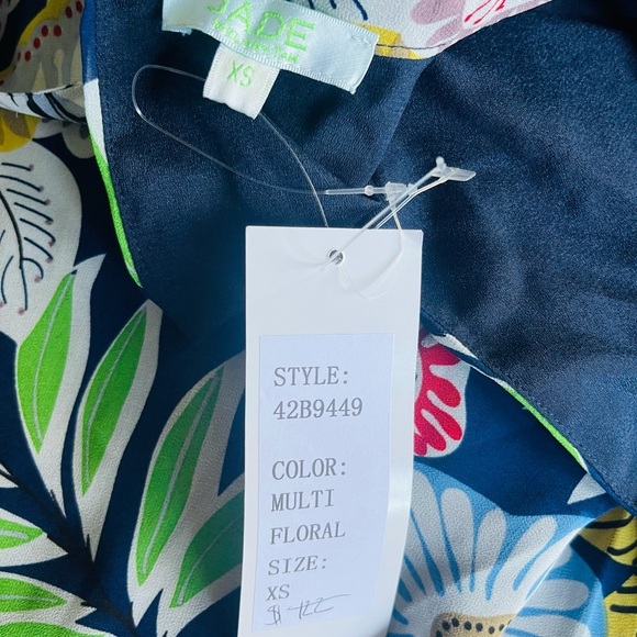 Jade Women’s Floral Cold Shoulder Flutter Sleeve Breezy Dress - Picture 8 of 8